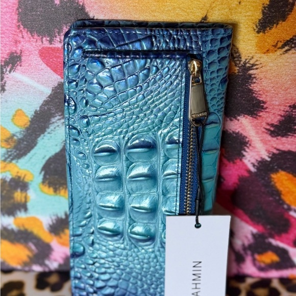 NWT BRAHMIN Ady Wallet
Affinity Ombre Blue ~ Gorgeous ~ RARE FIND - Picture 5 of 12
